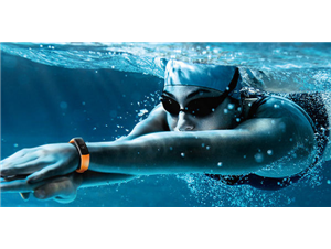 Swimming class RESEE smart bracelet will water